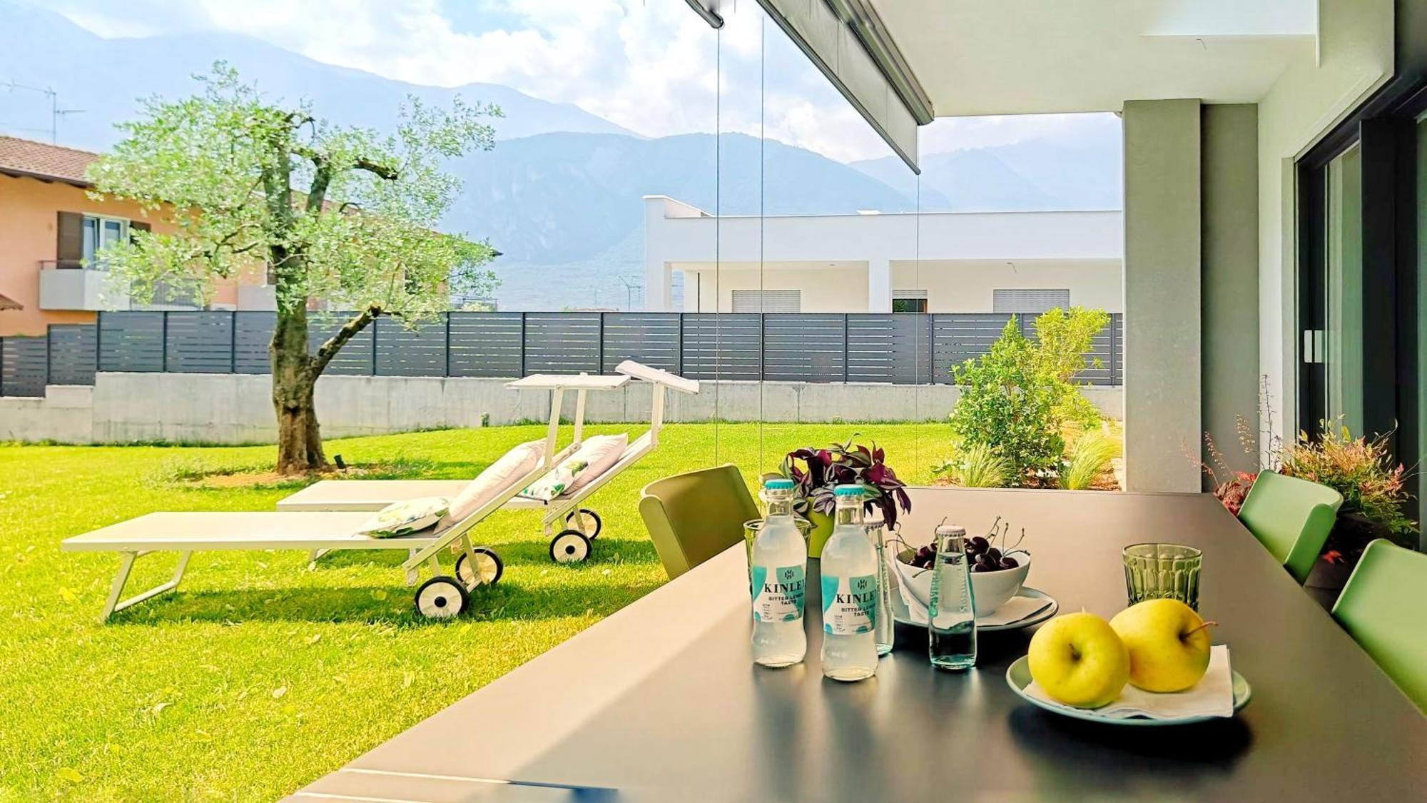 Elvy Garda Living Garden Apartment Рива дел Гарда Екстериор снимка